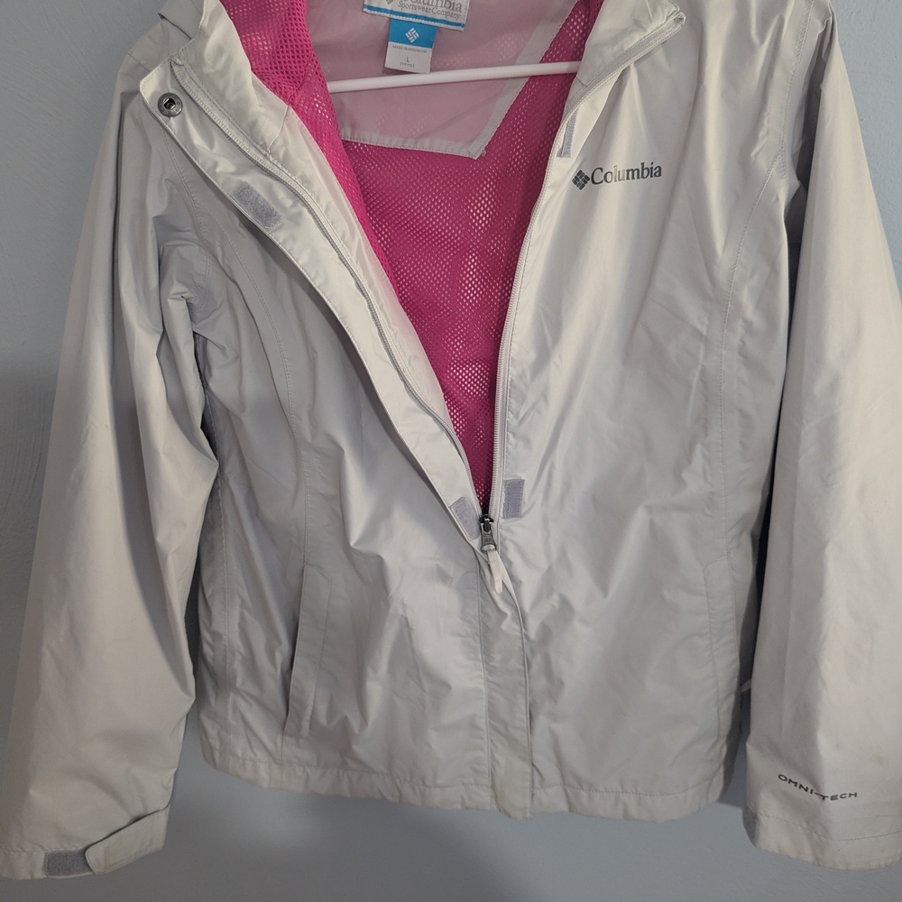 Columbia Girls Jacket in Gray With Pink Interior